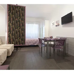 My Purple In The Center Of Apartment Rome